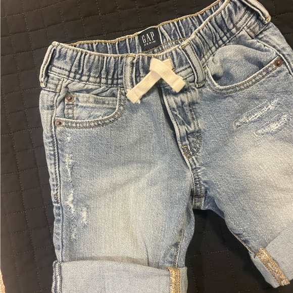 GAP toddler pull on jean shorts - size Small (5 year old ) - Picture 2 of 7